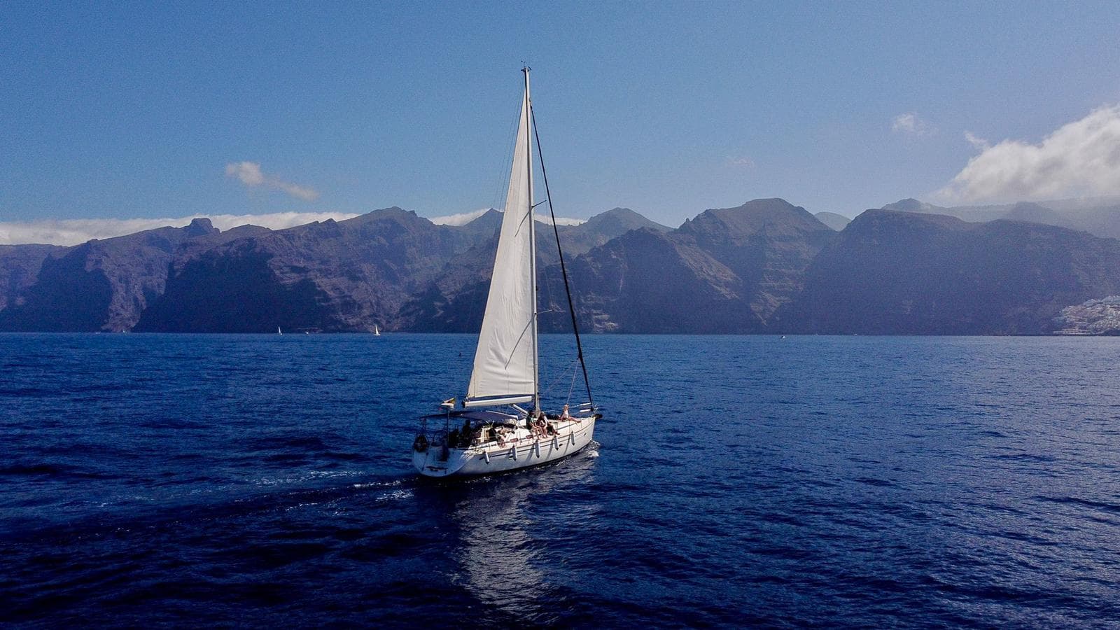 DAY 3. TOURNAMENT & YACHT